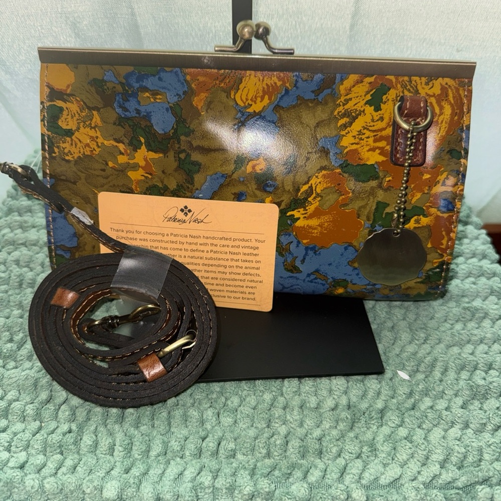 Rare-Patricia Nash 10th Anniversary Wild Flower Vallina Leather Frame NWT Rare